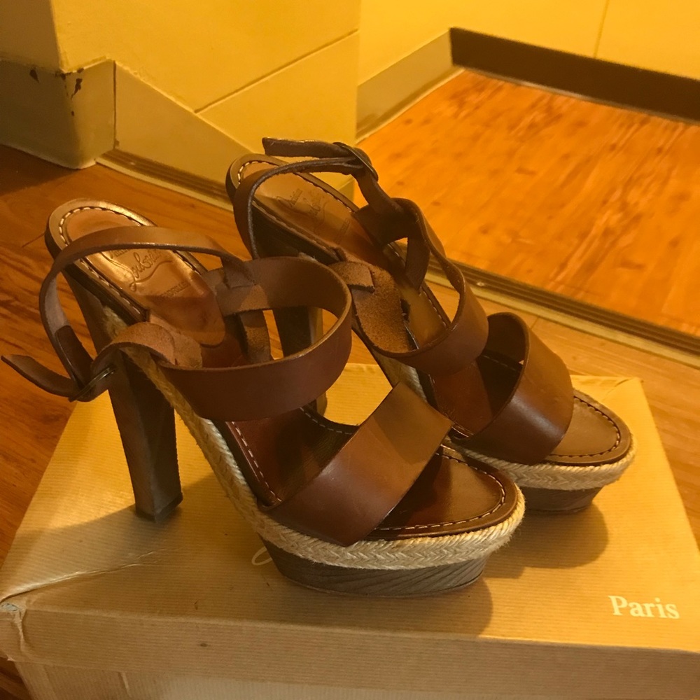 Authentic Christian Louboutin Satrinxa
